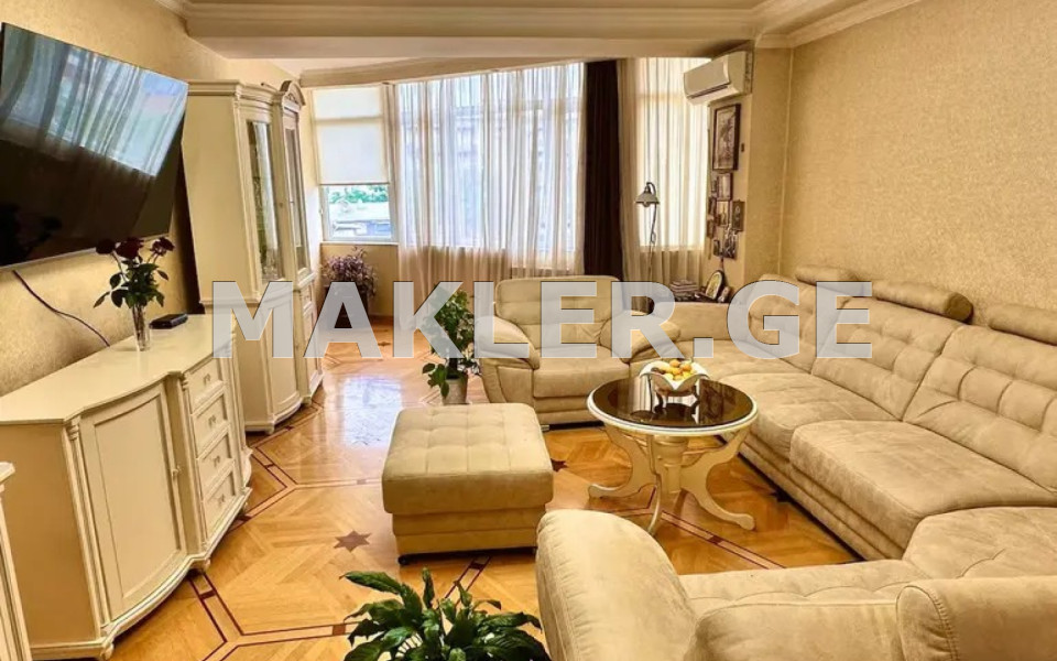  ქირავდება 3 ოთახიანი  ბინა ვერაზე  არაგვის ქუჩაზე 