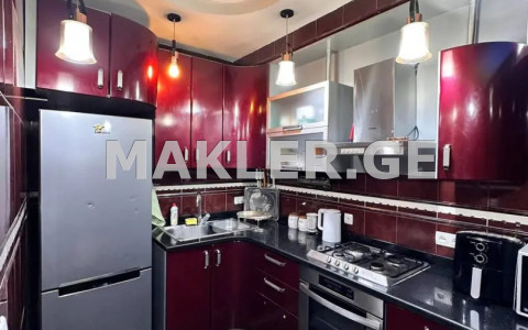  ქირავდება 3 ოთახიანი  ბინა ვერაზე  არაგვის ქუჩაზე 