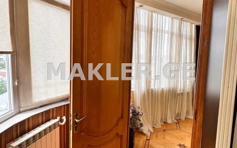  ქირავდება 3 ოთახიანი  ბინა ვერაზე  არაგვის ქუჩაზე 