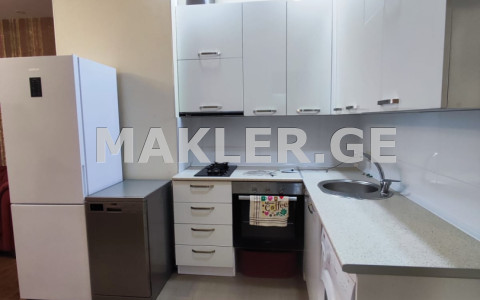  ქირავდება 2 ოთახიანი  ბინა ვერაზე  რ. ჯაფარიძის ქუჩაზე 