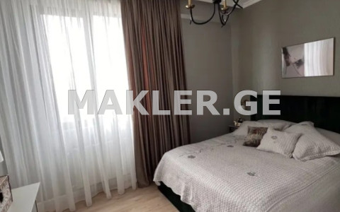  იყიდება 3 ოთახიანი  ბინა ნუცუბიძის პლატოზე