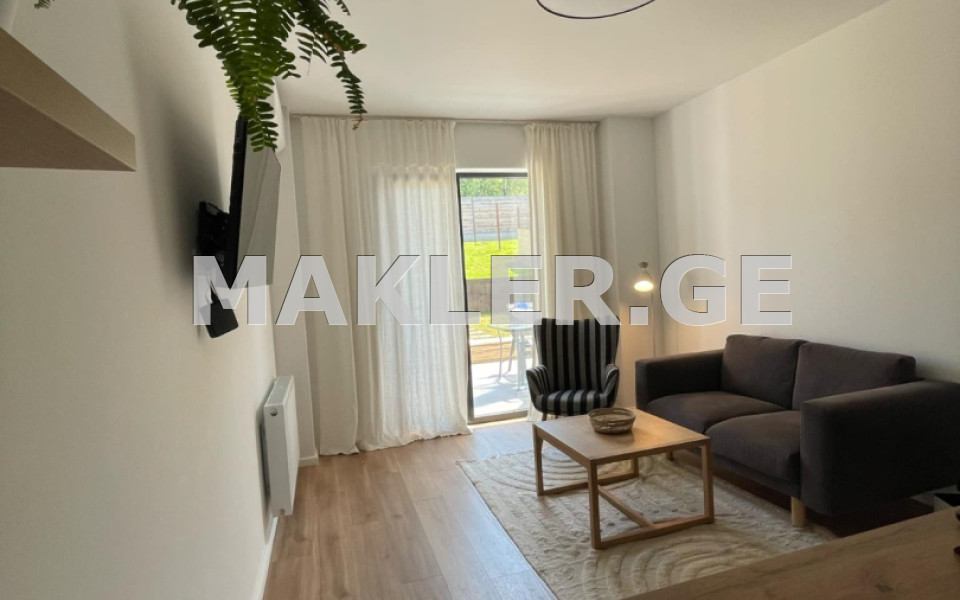  Продается 4 комнатная  Квартира на Озере Лиси