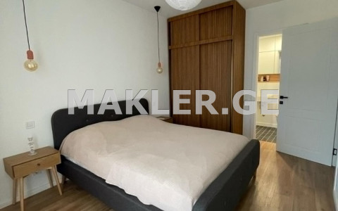  Продается 4 комнатная  Квартира на Озере Лиси