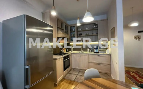  იყიდება 3 ოთახიანი  ბინა საბურთალოზე  ვაჟა-ფშაველას გამზირზე 