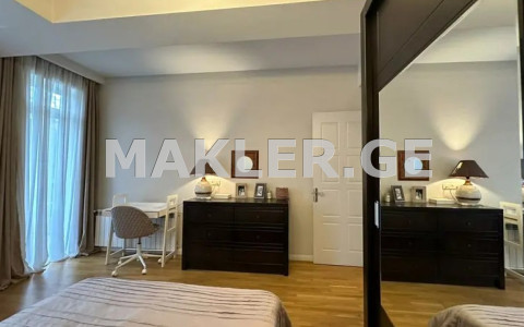  იყიდება 3 ოთახიანი  ბინა საბურთალოზე  ვაჟა-ფშაველას გამზირზე 