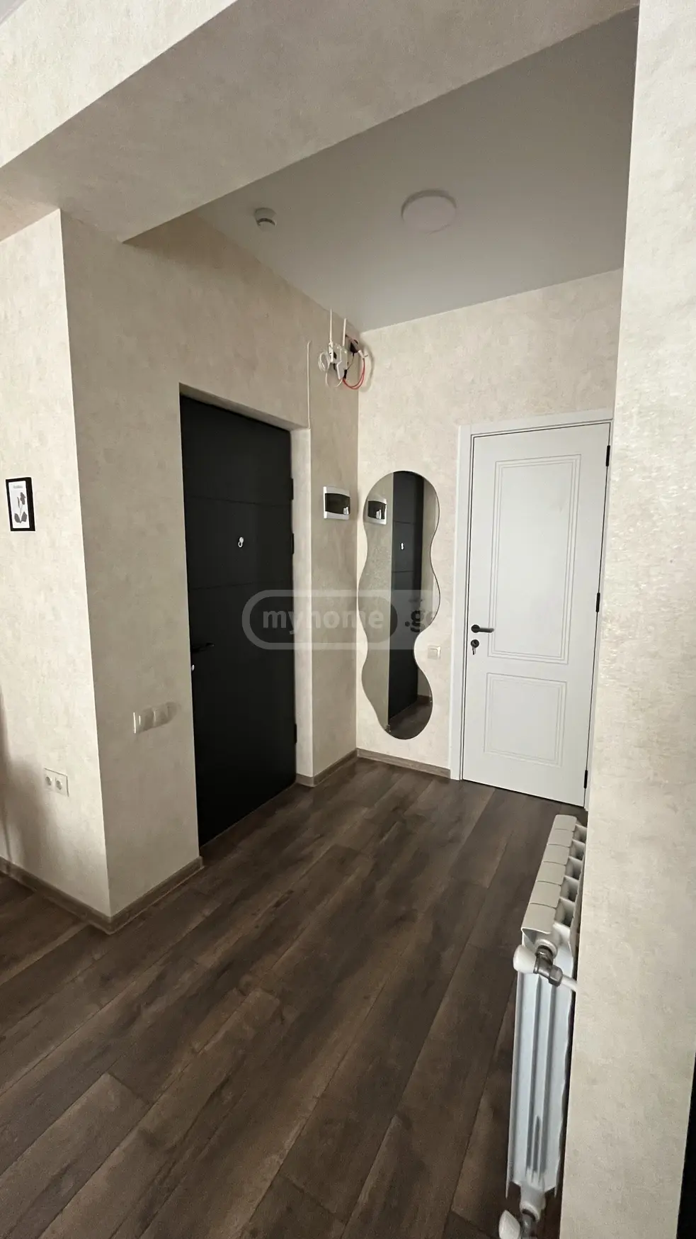  ქირავდება 3 ოთახიანი  ბინა საბურთალოზე  ანა პოლიტკოვსკაიას ქუჩაზე 