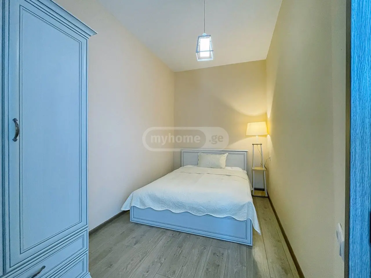  Сдаётся 2 комнатная  Квартира на Мтацминда  (Старый Тбилиси)  на ул. Атонели 