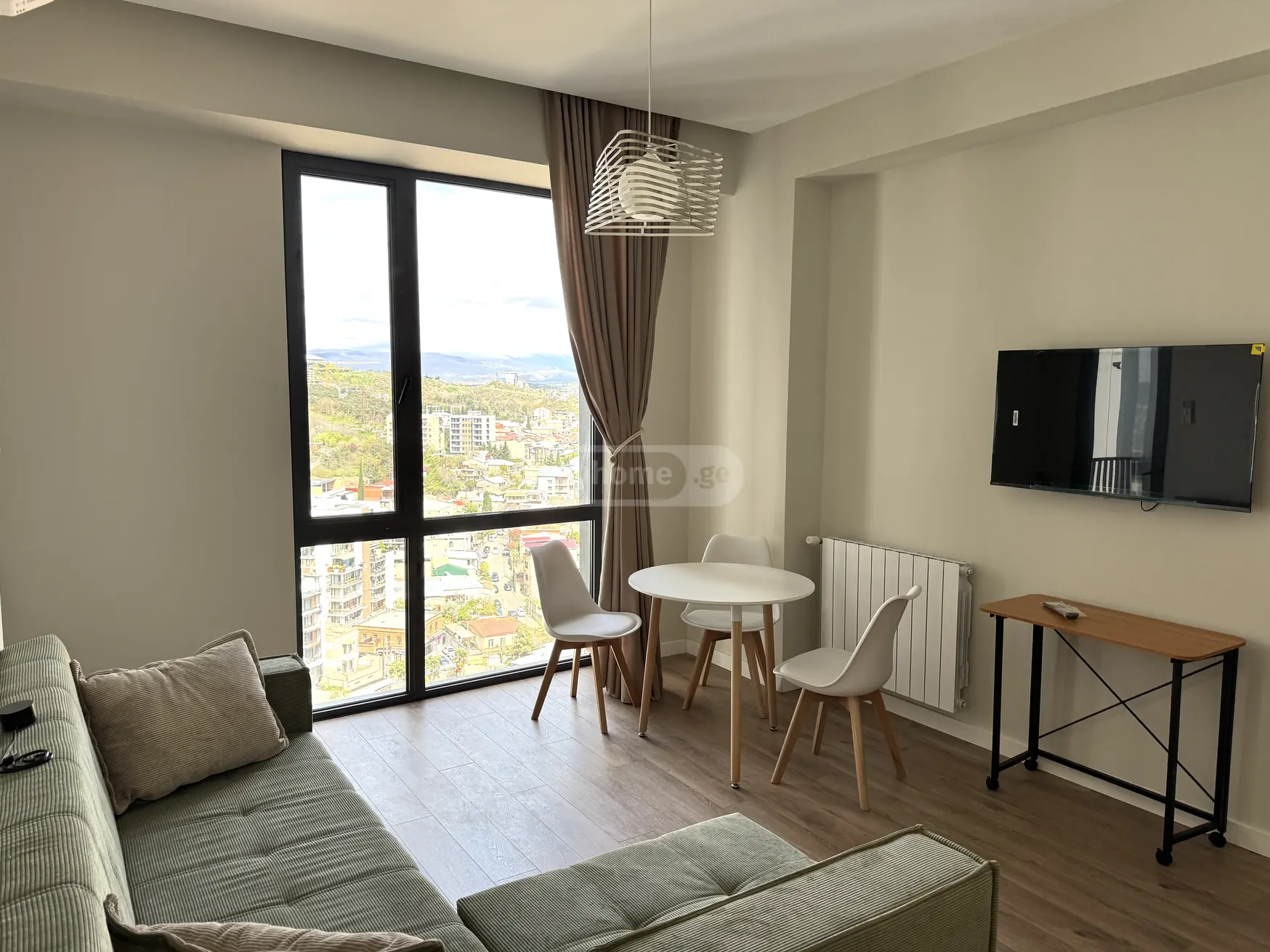  Сдаётся 2 комнатная  Квартира в Сабуртало