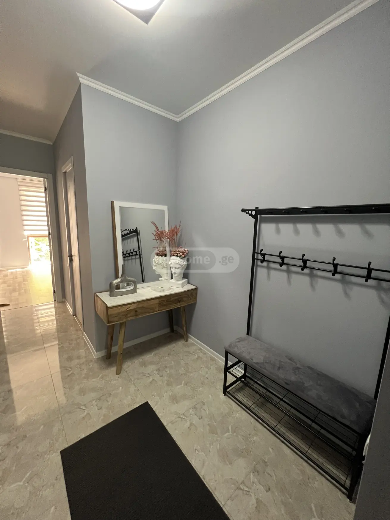  ქირავდება 2 ოთახიანი  ბინა საბურთალოზე  გურამ ფანჯიკიძის ქუჩაზე 