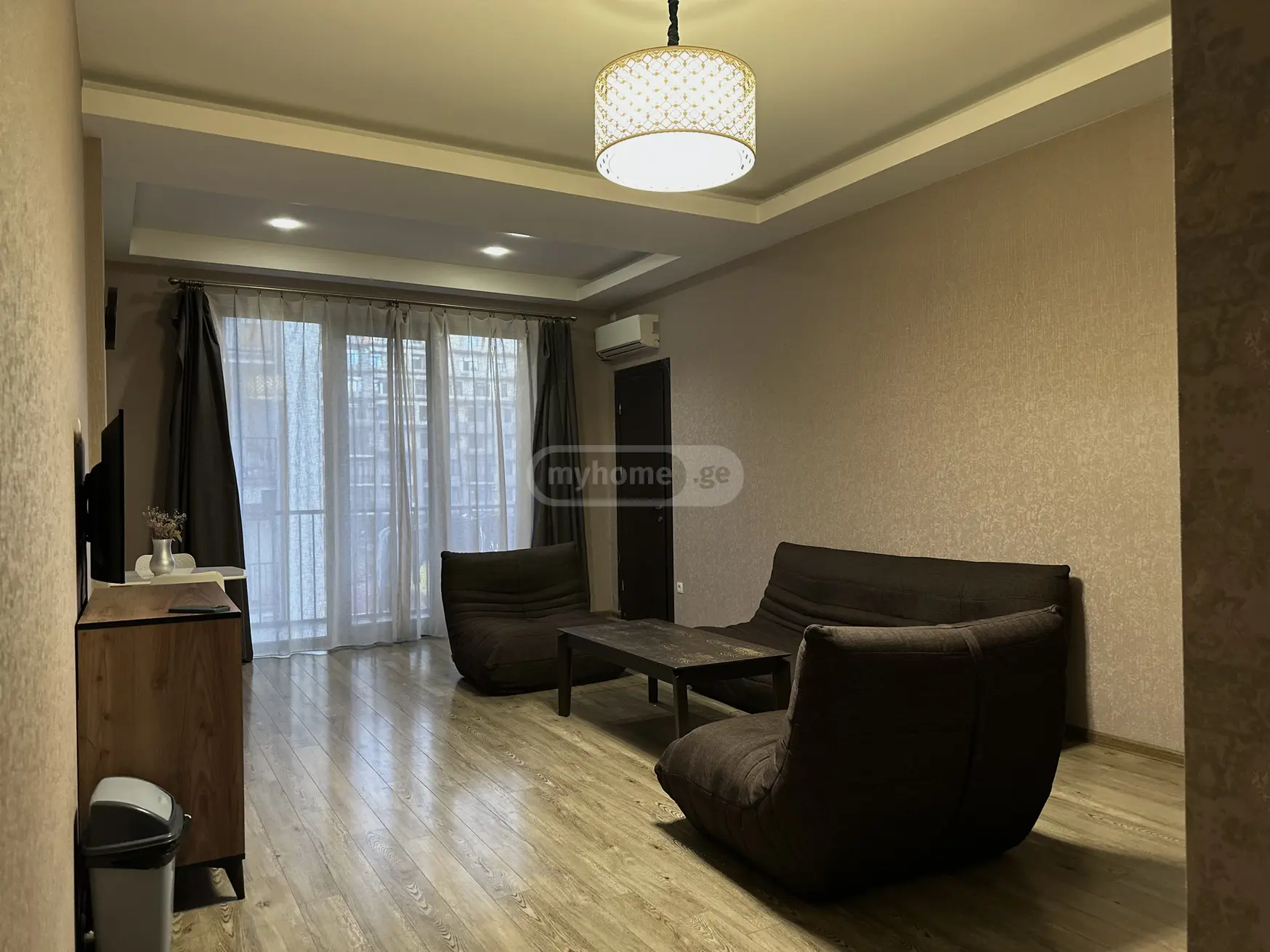  ქირავდება 2 ოთახიანი  ბინა საბურთალოზე  მიცკევიჩის ქუჩაზე 