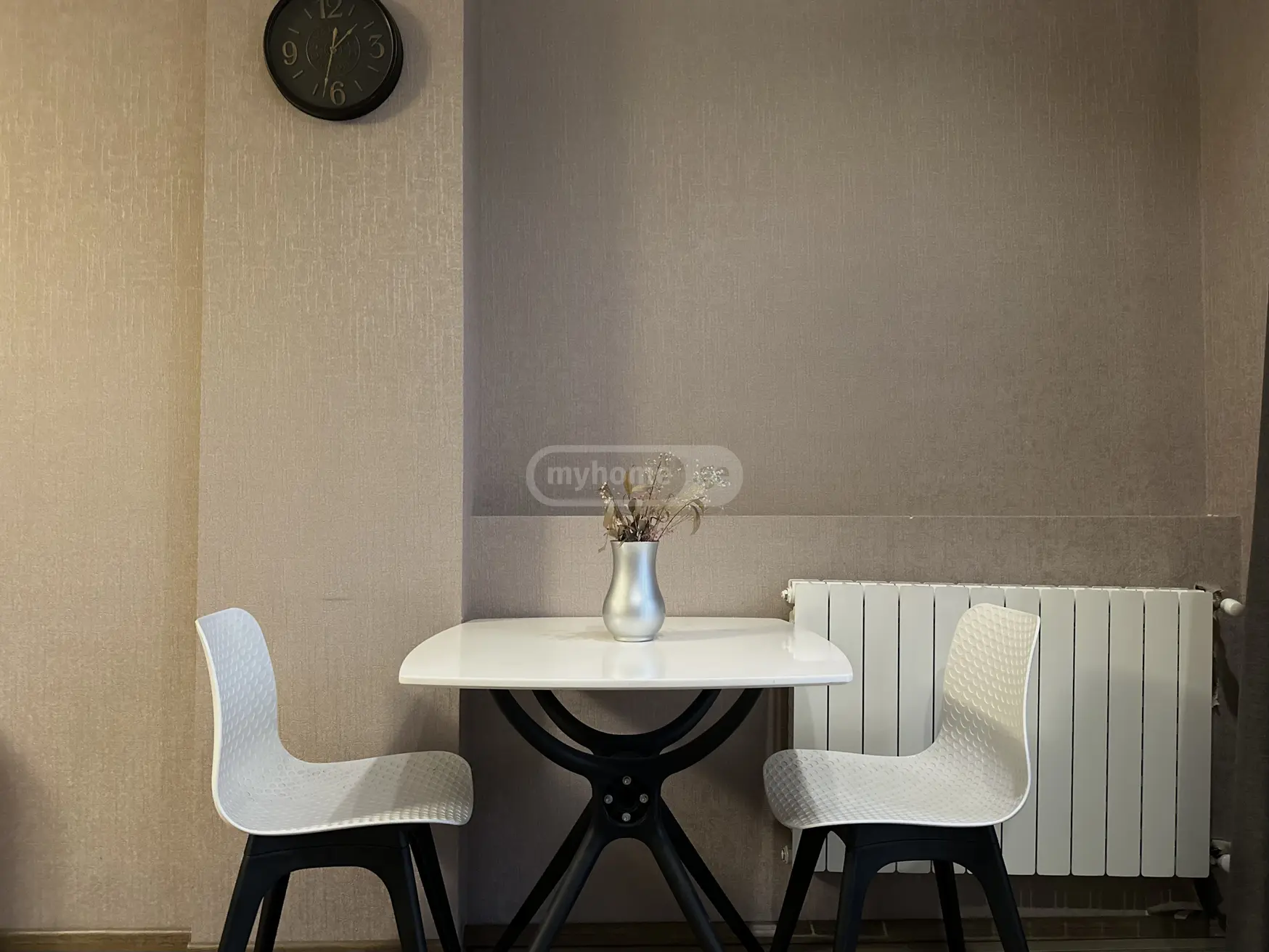  ქირავდება 2 ოთახიანი  ბინა საბურთალოზე  მიცკევიჩის ქუჩაზე 