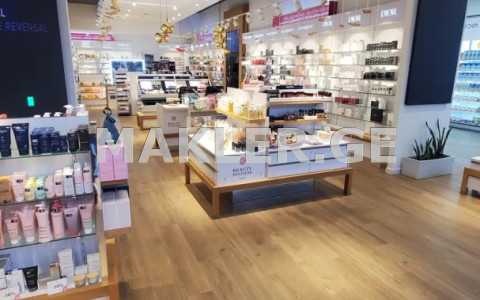  Сдаётся 350 m² площадь Коммерческая площадь в Ваке  на пр. И. Чавчавадзе 