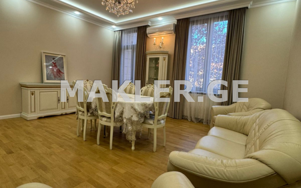  ქირავდება 3 ოთახიანი  ბინა ვაკეში  ი. ჭავჭავაძის გამზ. 