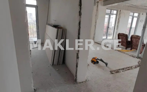  იყიდება 4 ოთახიანი  ბინა ლისის ტბაზე  ავთო ვარაზის ქუჩა 