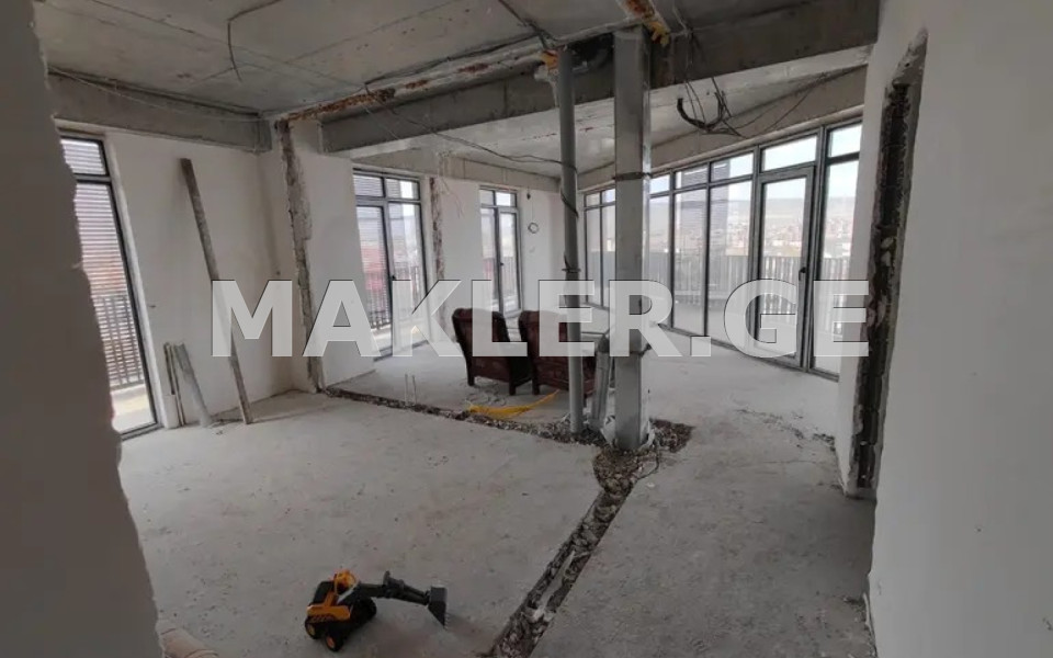  იყიდება 4 ოთახიანი  ბინა ლისის ტბაზე  ავთო ვარაზის ქუჩა 