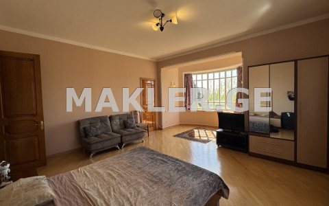  Kiralık 250 m²  Villa in Isani dist.  in Amirejibi st. 