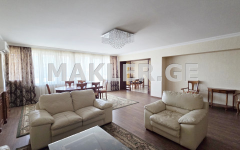  Продается 3 комнатная  Квартира в Сабуртало  на ул. П. Иоселиани 