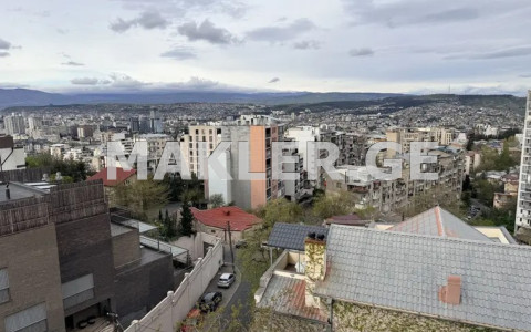  For Sale 3 room  Apartment in Vake dist.  in  Shatberashvili st. 