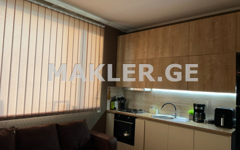  იყიდება 220 m² ფართობის საკუთარი სახლი თბილისის ზღვაზე