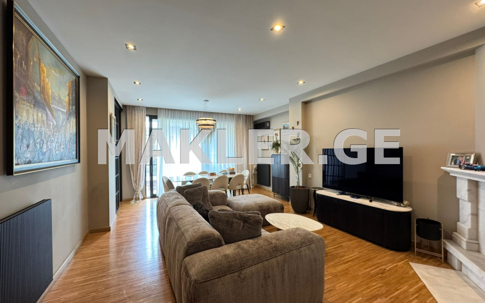  For Sale 5 room  Apartment in Vake dist.  in Paliashvili st. 
