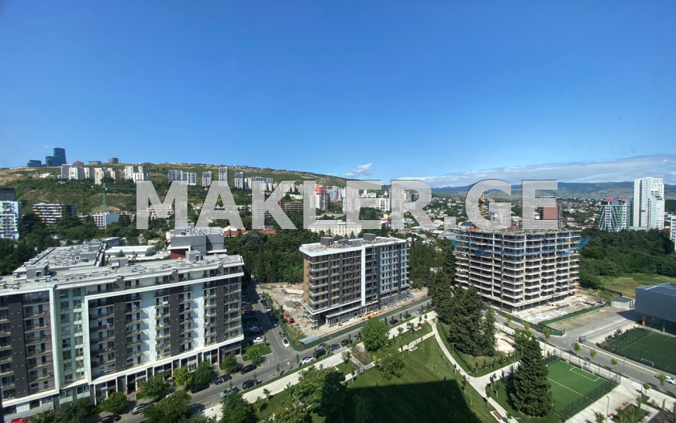  Продается 4 комнатная  Квартира в Сабуртало  на пр. Геловани 