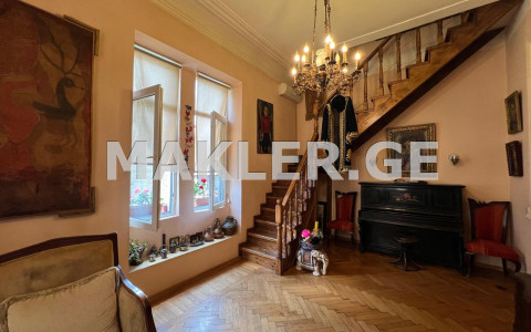  للبيع 3 room  الشقة في تبليسي  in L. Asatiani st. 