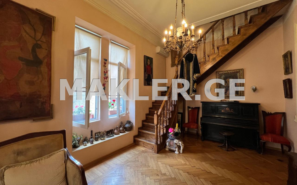  For Sale 3 room  Apartment in Sololaki dist. (Old Tbilisi)  in L. Asatiani st. 