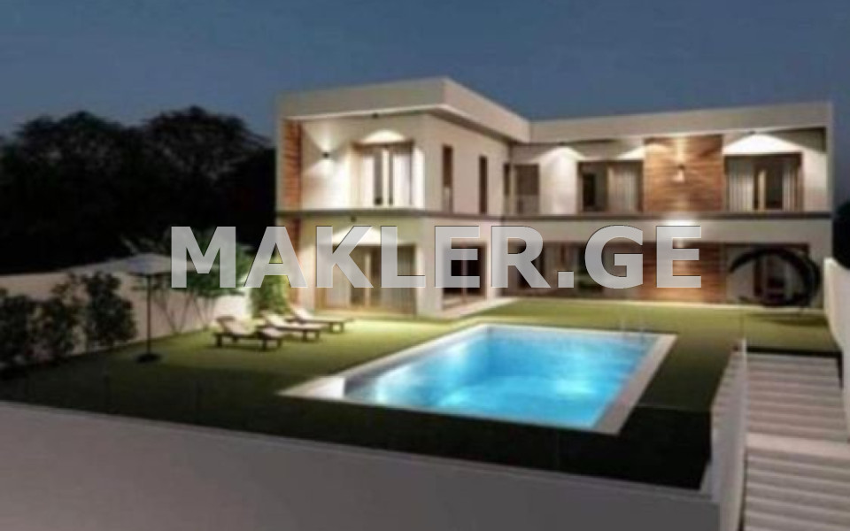  იყიდება 700 m² ფართობის საკუთარი სახლი ოქროყანაში