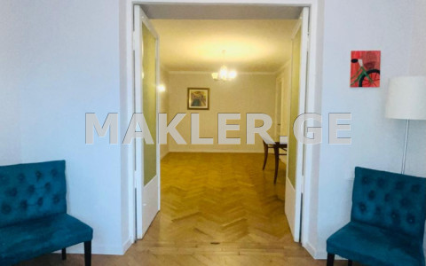  Продается 2 комнатная  Квартира в Ваке  на ул. И.Абашидзе 