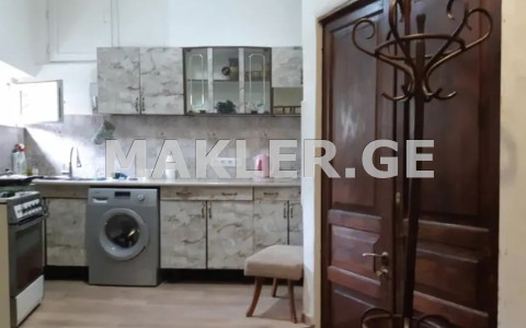  Satılık 2   Daire in Sololaki dist. (Old Tbilisi)  in L. Asatiani st. 