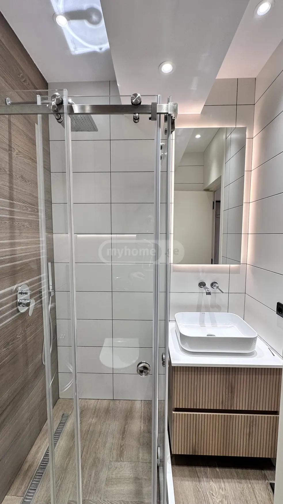 For Sale 2 room  Apartment in Didi digomi dist.  in Agmashenebeli alley 