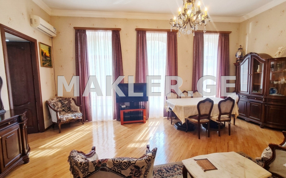  For Sale 4 room  Apartment in Sololaki dist. (Old Tbilisi)  in Iashvili st. 