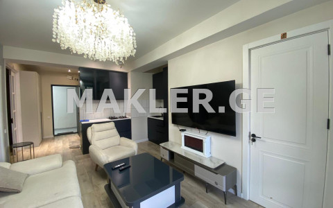  出售 3 room  公寓 迪迪迪戈米区  in Petre Iberi st. 