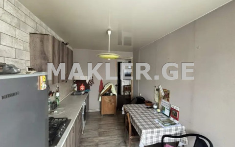 იყიდება 2 ოთახიანი  ბინა საბურთალოზე  ჭაბუკიანის ქუჩაზე 