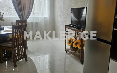  იყიდება 3 ოთახიანი  ბინა ნუცუბიძის პლატოზე