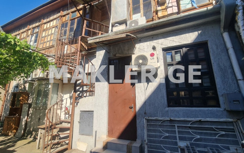  للبيع 2 room  الشقة في منطقة تشوغوريتي  in Mazniashvilis st. 