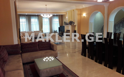  For Rent 600 m² space Private House in Digomi dist.  in Chiaureli st. 
