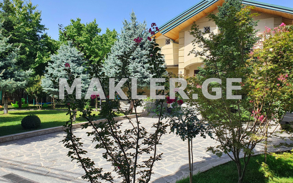  For Rent 600 m² space Private House in Digomi dist.  in Chiaureli st. 