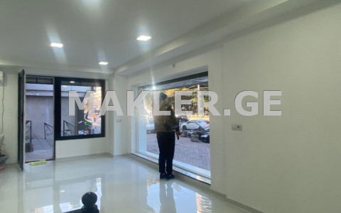  იყიდება 70 m² ფართობის კომერციული ფართი საბურთალოზე  ვაჟა-ფშაველას გამზირზე 