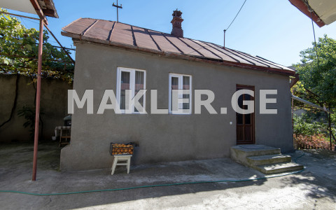  იყიდება 400 m² ფართობის საკუთარი სახლი ისანში