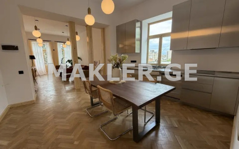  For Sale 3 room  Apartment in Mtatsminda dist. (Old Tbilisi)  in Tabukashvili blind alley 