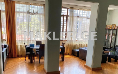  Продается 7 комнатная  Квартира на Вера  на ул. Костава 