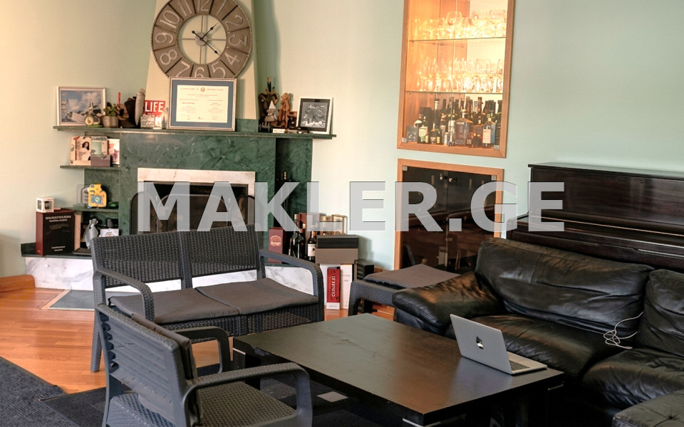  For Sale 7 room  Apartment in Vera dist.  in Kostava st. 
