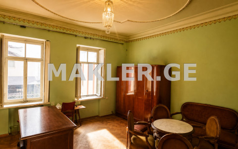  Satılık 3   Daire in Vera dist.  in Tarkhnishvili blind alley 