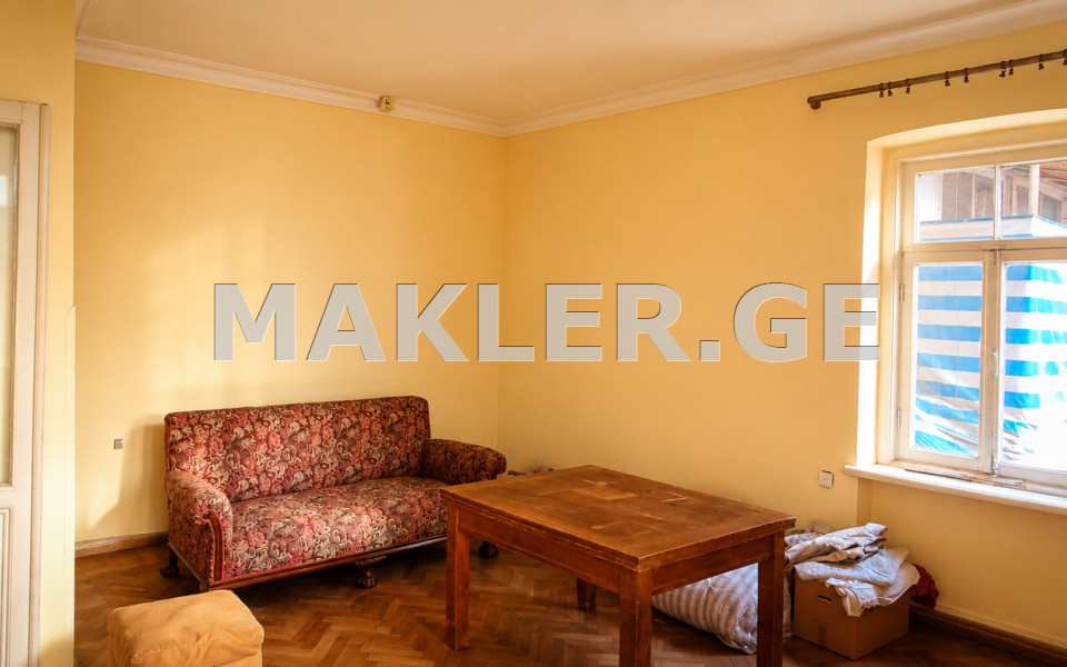  Satılık 3   Daire in Vera dist.  in Tarkhnishvili blind alley 