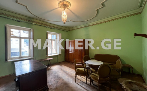  Satılık 3   Daire in Vera dist.  in Tarkhnishvili blind alley 