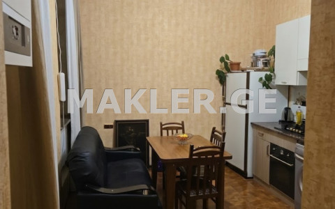  Продается 4 комнатная  Квартира на Мтацминда  (Старый Тбилиси)  на ул. Мтквари 
