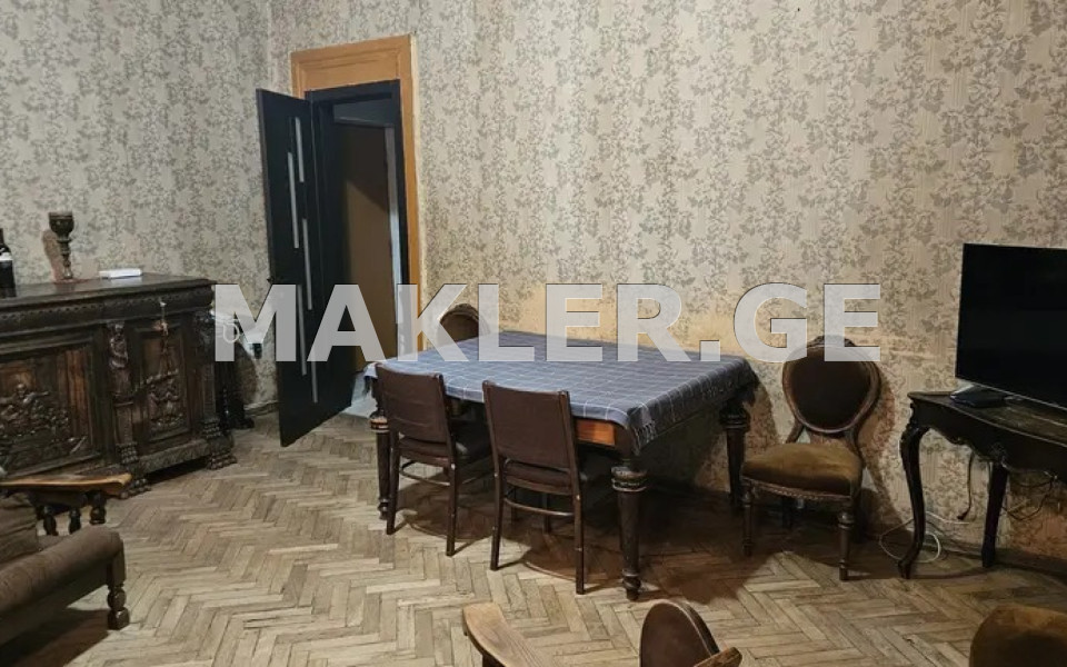  למכירה 2 חֶדֶר  דִירָה in Mtatsminda dist. (Old Tbilisi)  in Mtkvari st. 