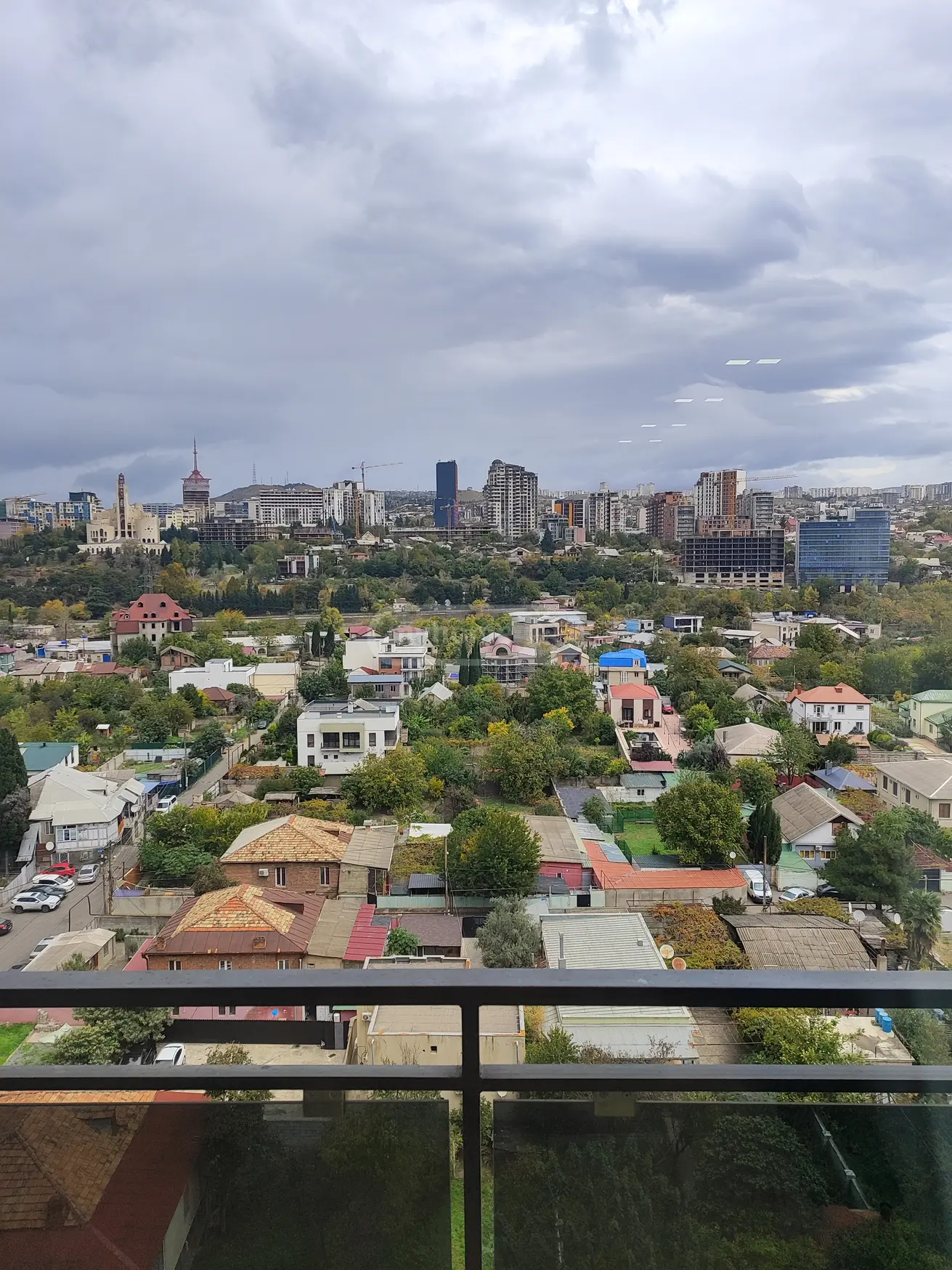  იყიდება 2 ოთახიანი  ბინა ორთაჭალაში  დიდი ხეივნის ქუჩაზე 