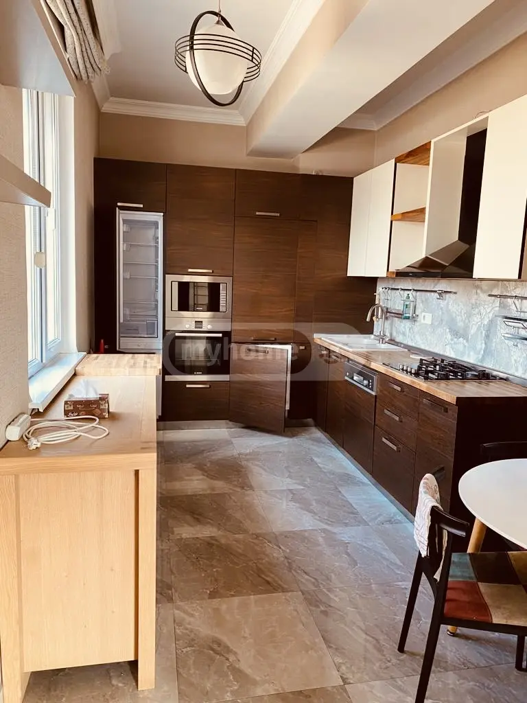  出售 3 room  公寓 伊萨尼区  in Beri Gabriel Salosi Ave. 